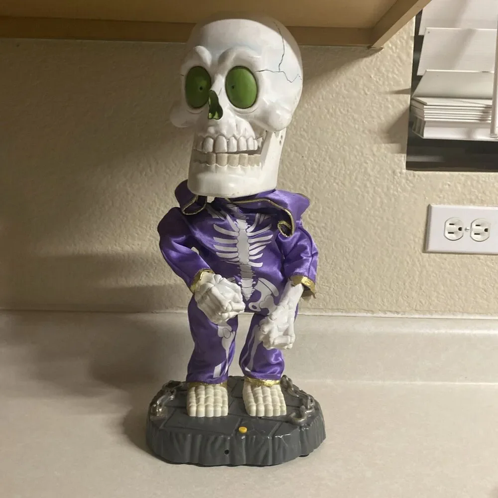 18” Dancing Singing Skeleton Gemmy Industries Halloween Works
